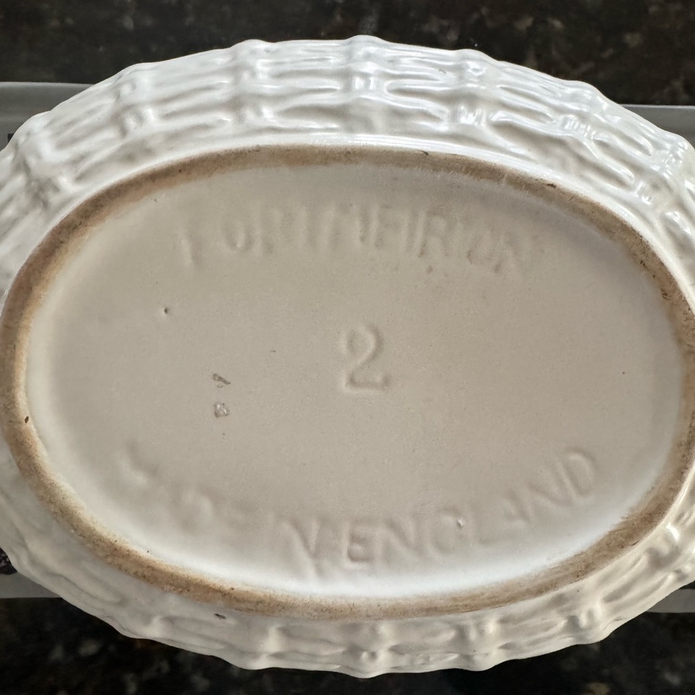 SOLD >>>Vintage nesting  hen egg storage dish - Portmeirion Pottery - Picture 8 of 10